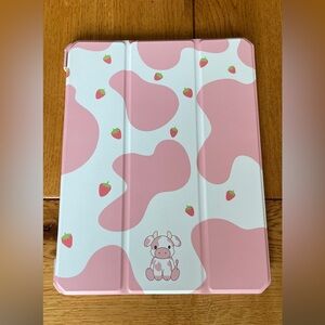 iPad Air 11-inch Pink/White Cow Print Case